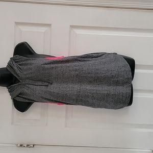 Sleevless top with hood